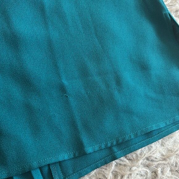 J Jill women’s teal polyester pleated back long sleeve button‎ front shirt - Picture 2 of 5